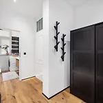 Edler Wohnraum Luxurioeses Stadtstudio Mit Balkon, Kaffeevollautomat & Klima 아파트 *