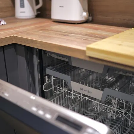 Apartment Edler Wohnraum Luxuriöses Stadtstudio Mit Balkon, Kaffeevollautomat&klima Zwickau